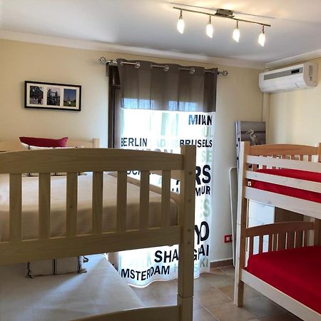 Apartamento Urbanizacion De Lujo En Primera Linea De Playa Isla Canela Luaran gambar