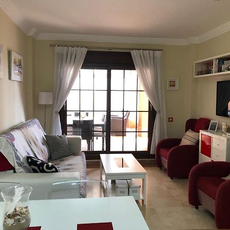 Apartamento Urbanizacion De Lujo En Primera Linea De Playa Isla Canela Luaran gambar