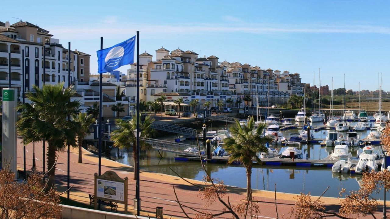 Apartamento Urbanizacion De Lujo En Primera Linea De Playa Isla Canela Luaran gambar